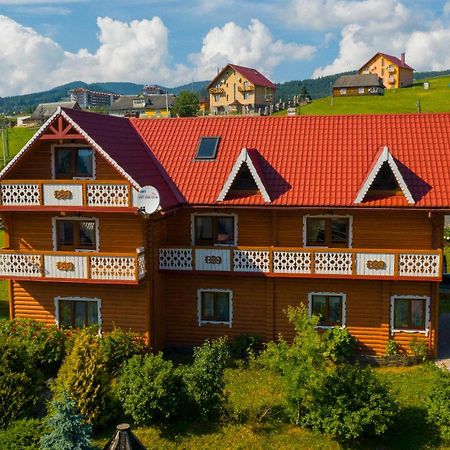 Sadyba U Halyny Sunrise Boekovel Buitenkant foto