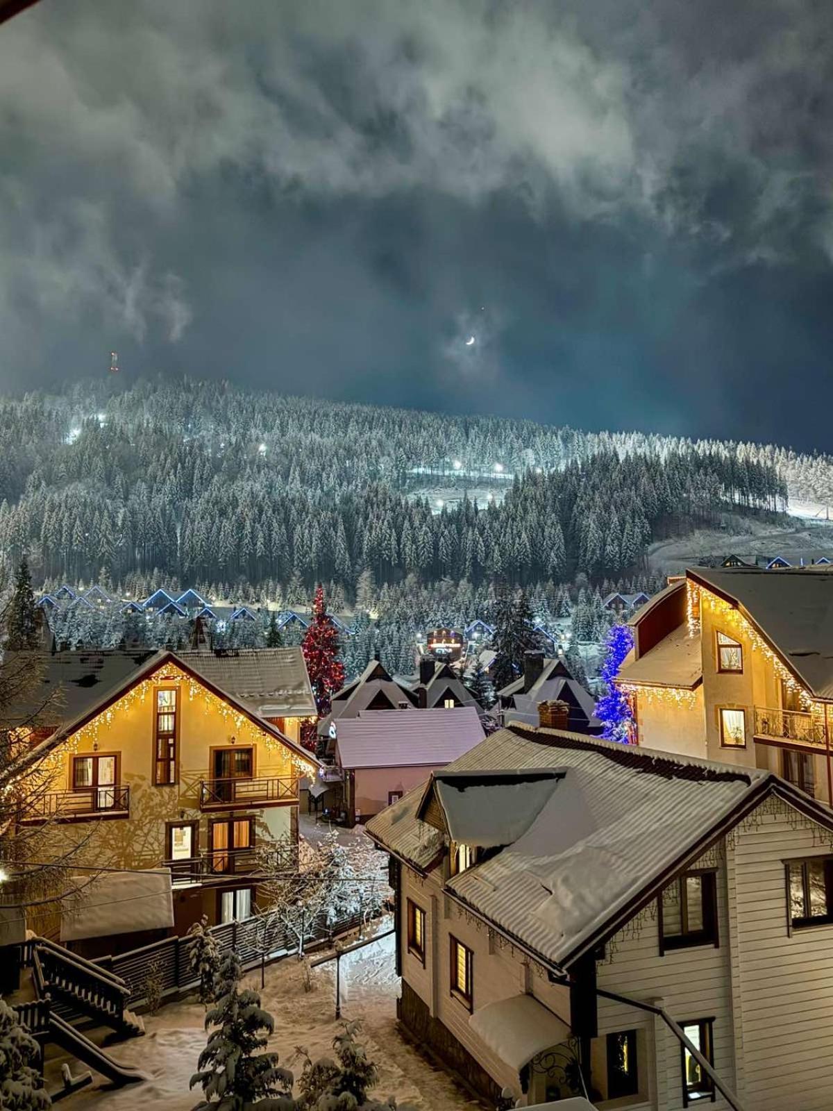 Sadyba U Halyny Sunrise Boekovel Buitenkant foto